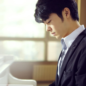 男生和女生亲夜总会偷情
